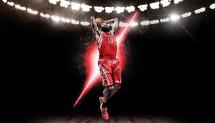 开云体育平台-_极光徒步探险：在北极光下奔跑_，到北极看极光旅游团