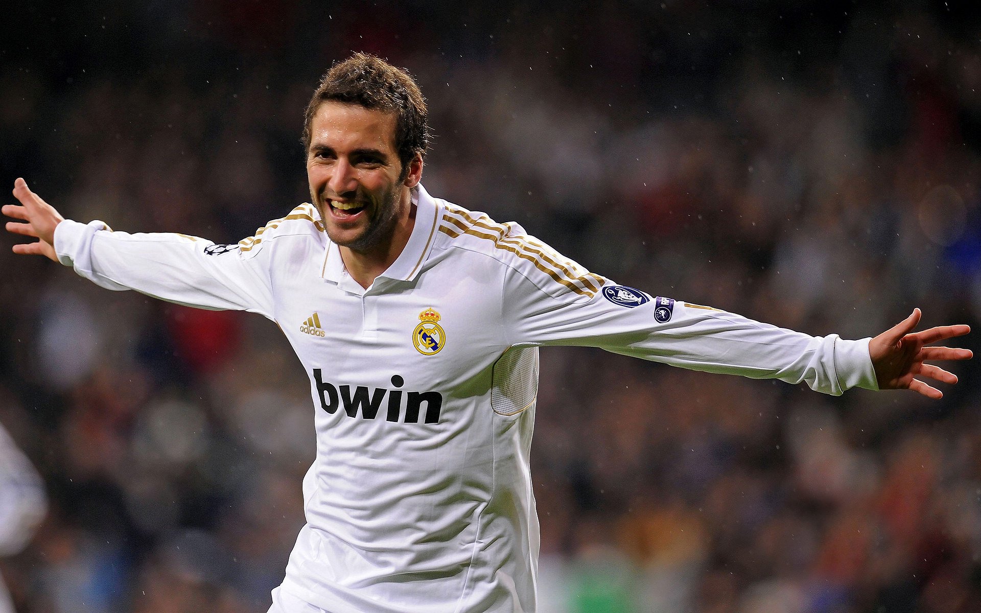 _运动员福利提升：专属训练场地与设备_，运动员训练的地方