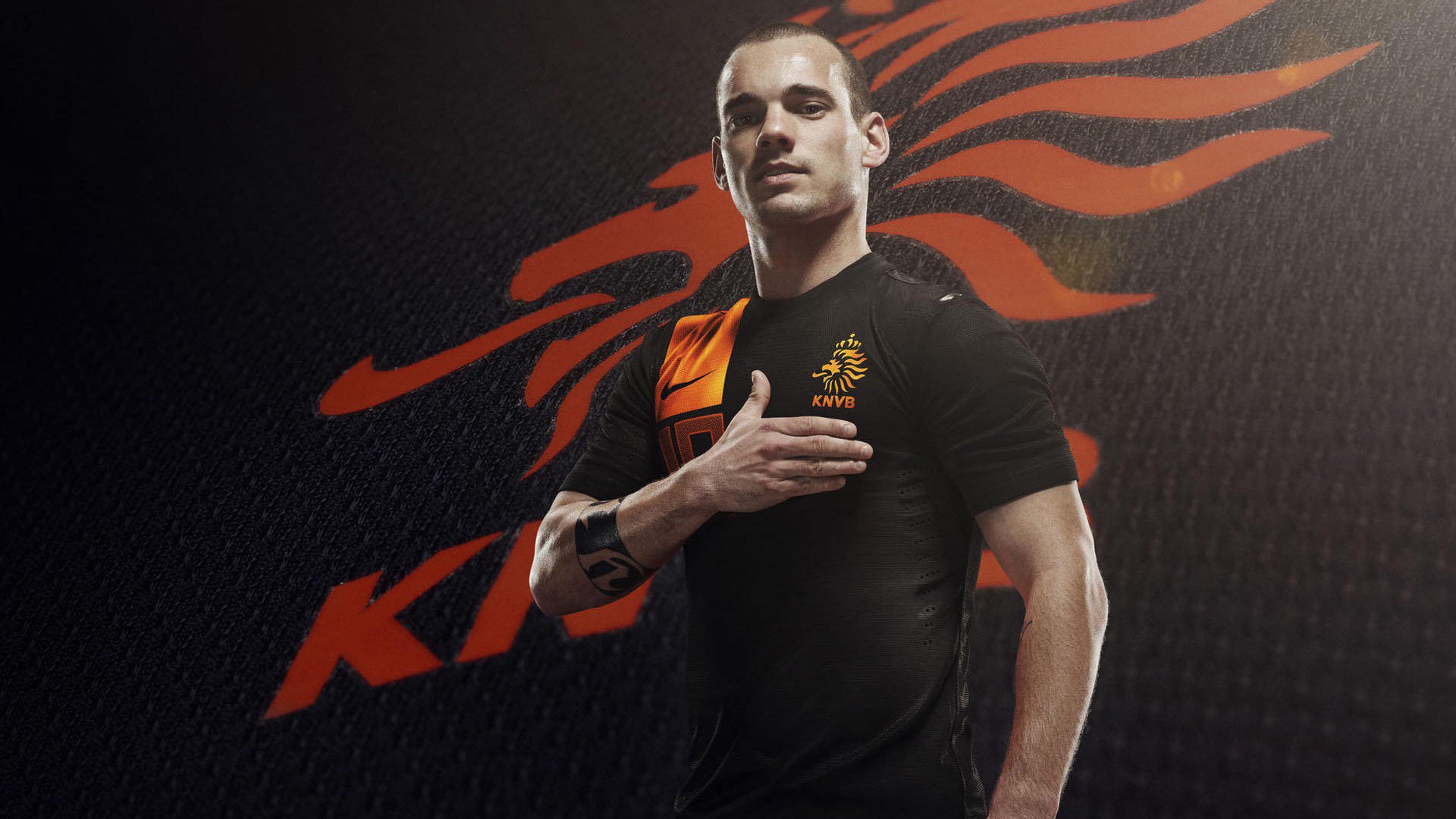 德甲：拜仁5-0横扫奥格斯堡，莱万完成帽子戏法，拜仁5-1狂胜 莱万梅开二度